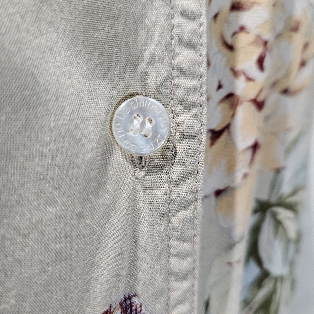 Liz Claiborne Floral Button Top - Picture 4 of 8